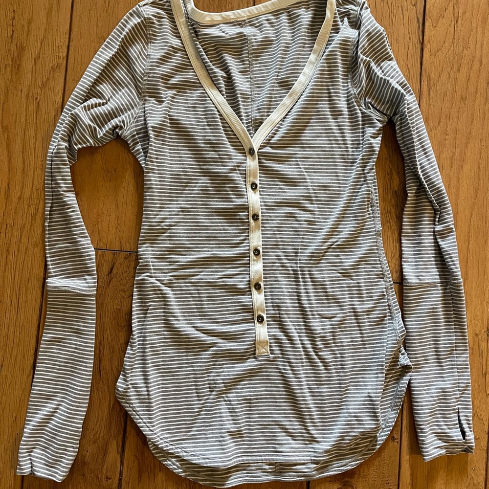 Lululemon long sleeve Henley